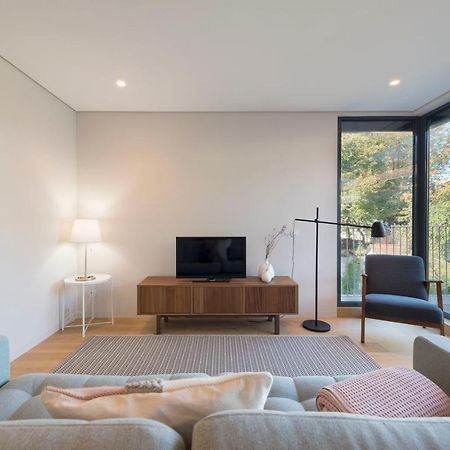 Lovelystay - Primrose 2Br Flat With Free Parking, Ac And Balcony Порту Экстерьер фото