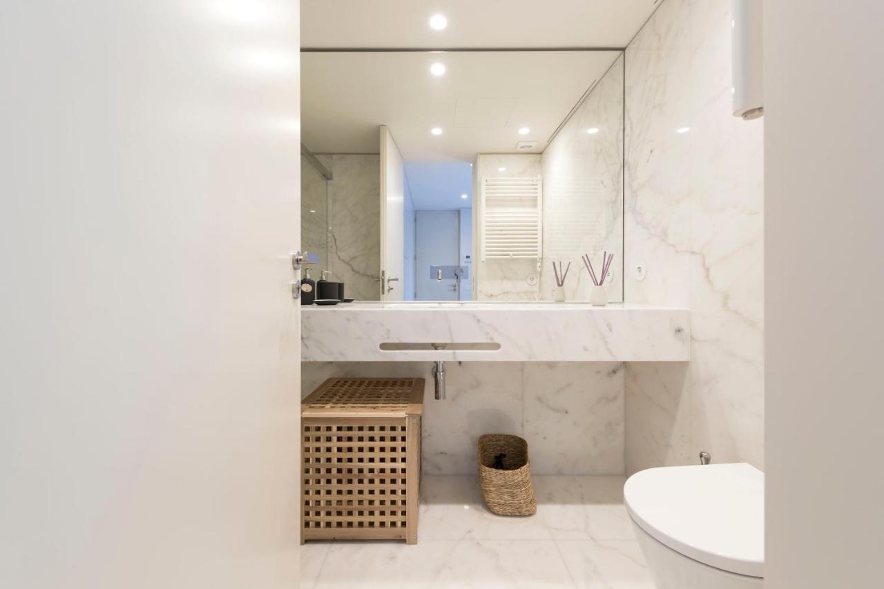 Lovelystay - Primrose 2Br Flat With Free Parking, Ac And Balcony Порту Экстерьер фото