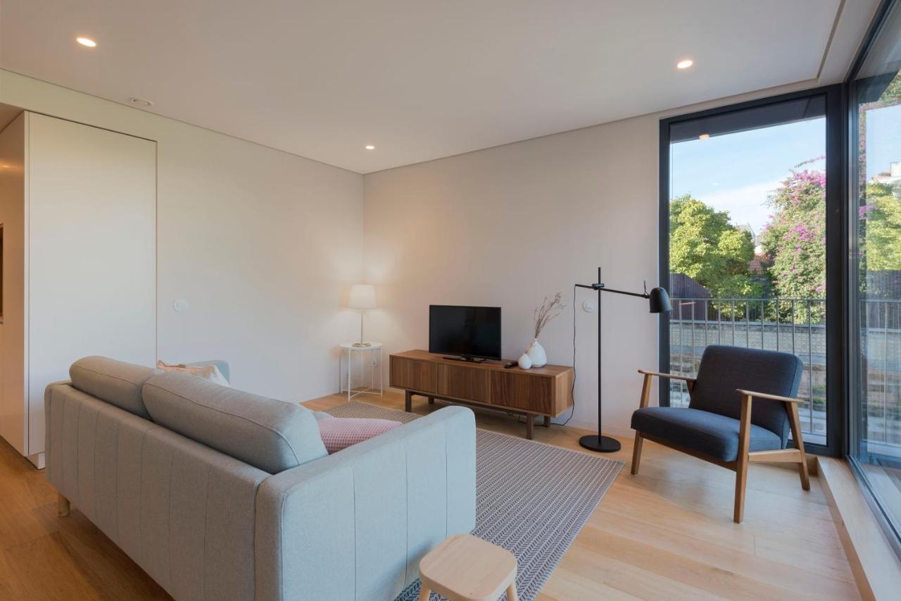 Lovelystay - Primrose 2Br Flat With Free Parking, Ac And Balcony Порту Экстерьер фото