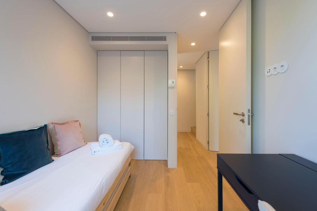Lovelystay - Primrose 2Br Flat With Free Parking, Ac And Balcony Порту Экстерьер фото